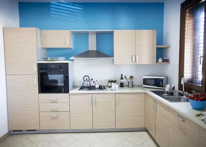 Nicola Santoro クストナーチ